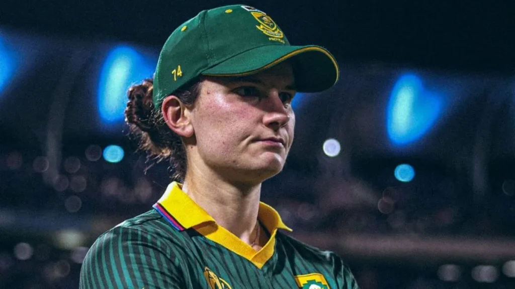 Wolvaardt | Frustrating losses to part-time bowlers; SA's strategy to reach three finals is correct 1 Wolvaardt